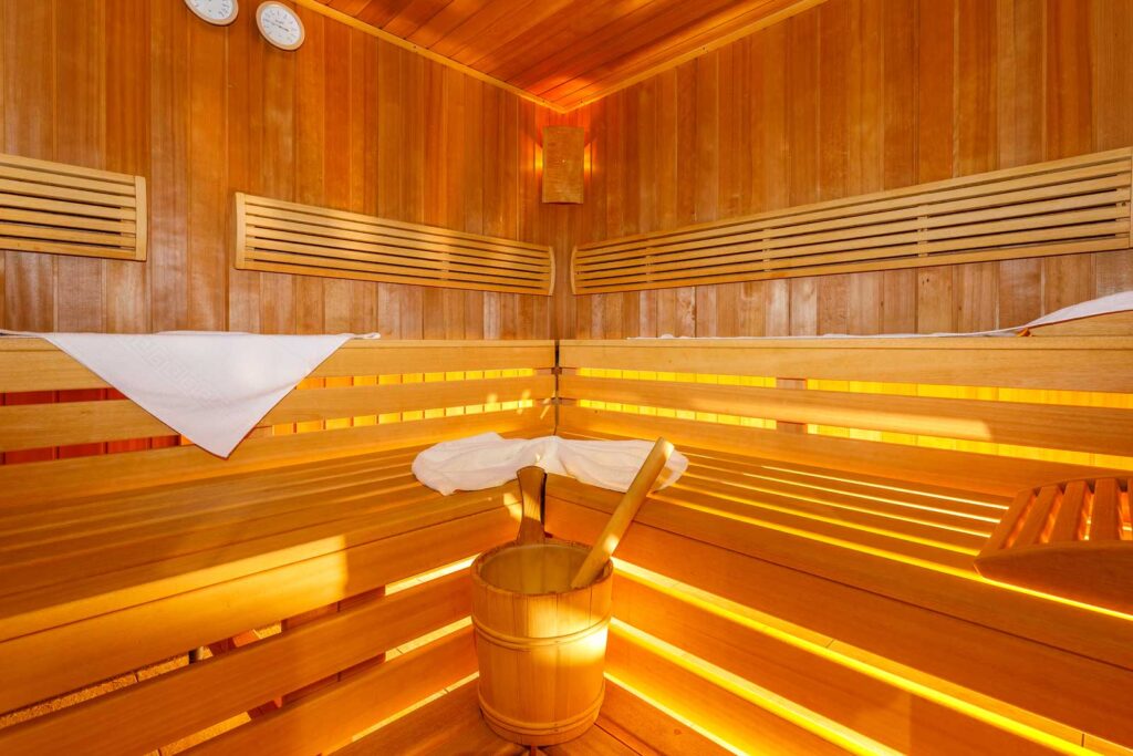 Sauna im Hotel Der Hirschen Vorarlberg für entspannende Aufgüsse.